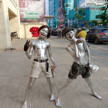 Potret Manusia Silver