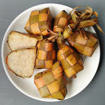 Sajian Ketupat Di Waktu Lebaran