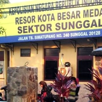 KORBAN PENCURIAN SEPEDA MOTOR MENGADU KE POLSEK SUNGGAL