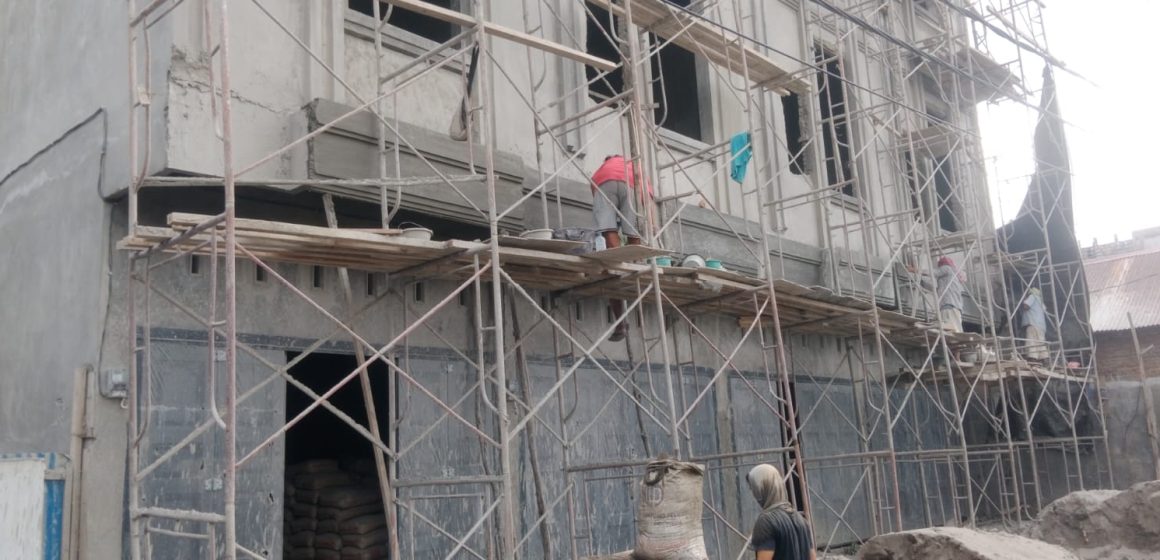 Bangunan 2 Ruko Berdiri Kokoh Diduga Menyalahi IMB