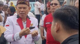Ketua Umum HBB Lamsiang Sitompul, S.H., M.H., saat menyampaikan aspirasi dalam aksi damai di Mapoldasu, Kamis (13/8/2026).Foto:MediaKebenaranKeadilan.com