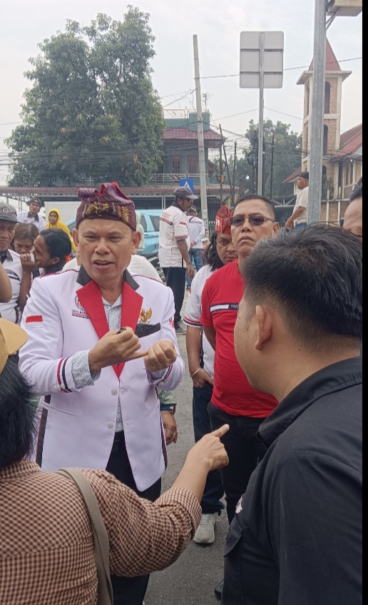 Ketua Umum HBB Lamsiang Sitompul, S.H., M.H., saat menyampaikan aspirasi dalam aksi damai di Mapoldasu, Kamis (13/8/2026).Foto:MediaKebenaranKeadilan.com