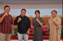 Foto : Ketum HBB DPP Lamsiang  Sitompul, SH,MH, Ketua Panitia Mubes  Tomson M Parapat , SH,MH , Beserta Pengurus Kepanitian MubesHBB
