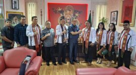 Ketua Umum DPP HBB Lamsiang Sitompul bersama Panitia Mubes I HBB saat melakukan audiensi dengan Ketua DPRD Kota Medan, Selasa (29/9/2026).